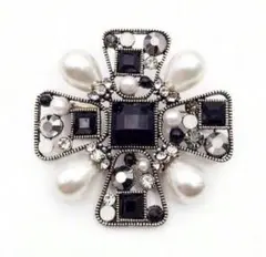 【大人気】ブローチ オシャレ　レア　キュート　ワンポイント　1116