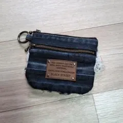 Item thumbnail for item 21657690-4960-4c6a-b9c0-8658f083e85d