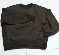 オーバ―サイズブラウン トレーナー