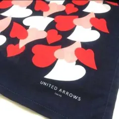 新品 UNITED ARROWS ハート柄 ハンカチ 濃紺 アローズのサムネイル