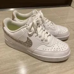 Nike ホワイト スニーカー　Box付き