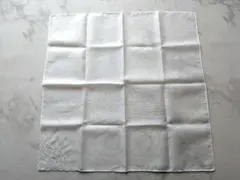 刺繍入りホワイトハンカチ 約45cm