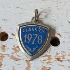 70s　USビンテージ　カレッジ　ペンダントチャーム