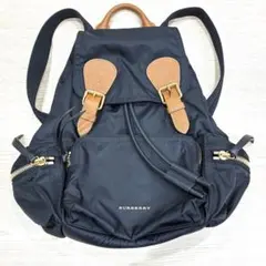 【美品】BURBERRY　ナイロン　リュック　ブラック　バックルレザーのサムネイル
