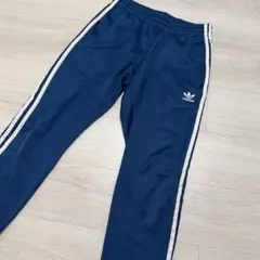 adidasオリジナル　トラックパンツ　ジャージパンツ ストライプ