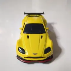 マジョレット majorette アストン マーチン ヴァンテージ GT8 黄色のサムネイル