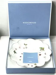 【未使用】WEDGWOOD ワイルド ストロベリー ペタルトレイ C−2857