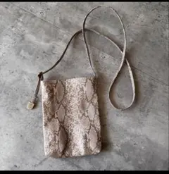 パイソン柄 サコッシュ ショルダーバッグ ベージュ系 軽量 ミニバッグ