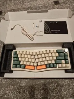 AKS068 メカニカルキーボード 青軸 有線 Alice配列 VIA対応のサムネイル