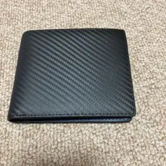 カーボン調 二つ折り財布 メンズ ブラック - メルカリ