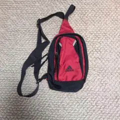adidas ボディバッグ 赤黒 ナイロン製