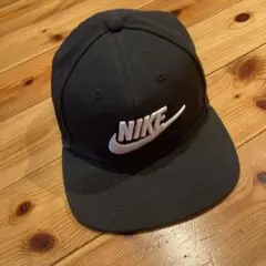 NIKE ブラックキャップ ロゴ刺繍