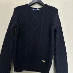 ブルーレーベルクレストブリッジ　アラン編み春ニット(濃紺)