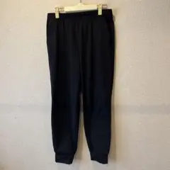 ユニクロ　ウルトラストレッチアクティブジョガーパンツ　Lサイズ　ブラック