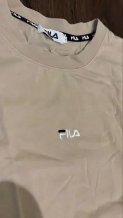 FILA ベージュ Tシャツ