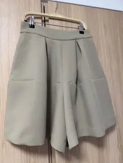 trefle+1 タックショートパンツ