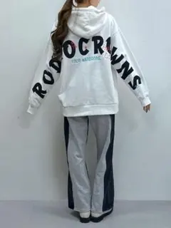 完売品✩ロデオクラウンズ✩刺繍☆SKETCH LOGO ジップパーカー