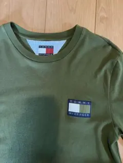 TOMMY HILFIGER オリーブグリーン Tシャツ XL