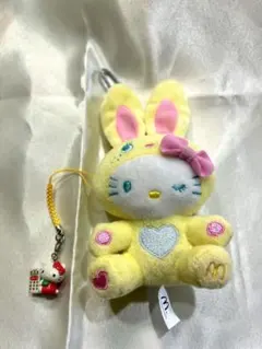 ハローキティ ウサギぬいぐるみ&キティちゃんヤクルトミルミルストラップ