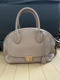 フェラガモベージュ レザー ハンドバッグ