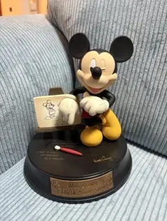 ミッキーマウス　フィギュア
