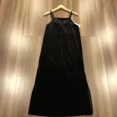 GU ベロア　キャミソールワンピース　未使用　黒