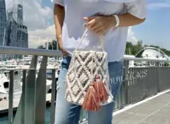 NINA RICCI ニナリッチ　ビーズ刺繍　丸型パーティーバッグ　ビーズバッグ ビーズ刺繍がま口パーティーサコッシュバッグ（クラッチバッグ