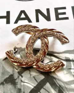 2026年最新】chanel ブローチの人気アイテム - メルカリ
