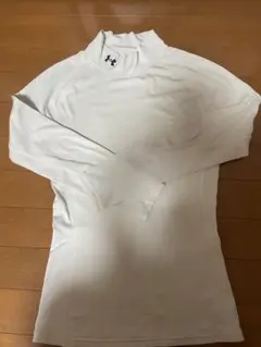 アンダーアーマー　インナートップス