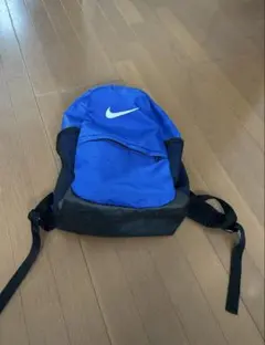 Nike 青 リュック サイドポケット付き
