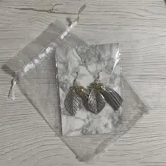 再販☆❤️ どんぐり リーフ 葉 木製 ピアス イヤリング ハンドメイド