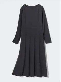 極美品ユニクロUNIQLOポンチフレアワンピース長袖標準丈111.5～122cm