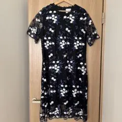 cawaii 花柄刺繍レースワンピース 黒 半袖 膝丈