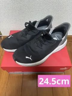 PUMA ブラック スニーカー ソフトフォーム+