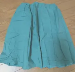 グリーン　膝丈スカート　緑　フレア　アースミュージックアンドエコロジー