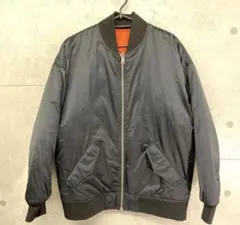 【美品】Levi's リーバイス リバーシブル MA1 黒×オレンジ メンズのサムネイル