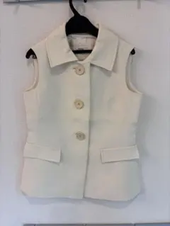 アイボリー ノースリーブ ベスト