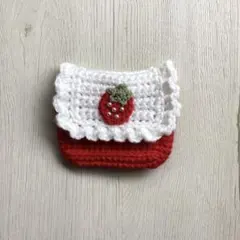 ハンドメイド 編み物 いちご 小物入れ ポーチ ビーズ 赤 ㊾