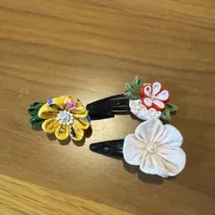 花モチーフ刺繍ヘアクリップ2個セット