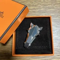 HERMES ホースヘッド ブローチ シルバーカラー - メルカリ