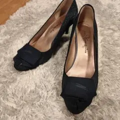 ブラック パンプス