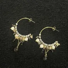 値下げ中★揺れるピアス両耳用★ゴールド★フープ型★ビーズ★ストーン★約5.5cm