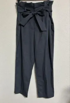 美品　H&M リボン付きダークグレー　ハイウエストテーパードパンツ　サイズM