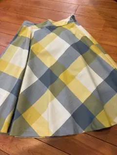 ブルーレーベル　チェック柄フレアスカート