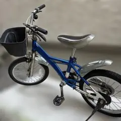 男の子16インチ　自転車　後ろタイヤパンクのサムネイル