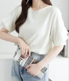 alotta サラっとした着心地/晩夏まで活躍する袖丈 フリル袖Ｔシャツブラウスのサムネイル