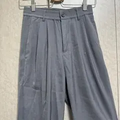 グレー タックワイドパンツ