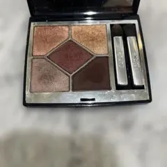 DIOR サンククルール　689