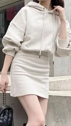 chico フードスウェットリブミニワンピース