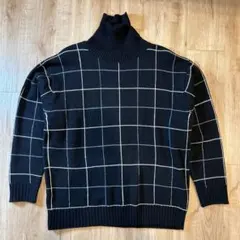 タートルネック ニット セーター 黒と白のチェック柄　KANSAI